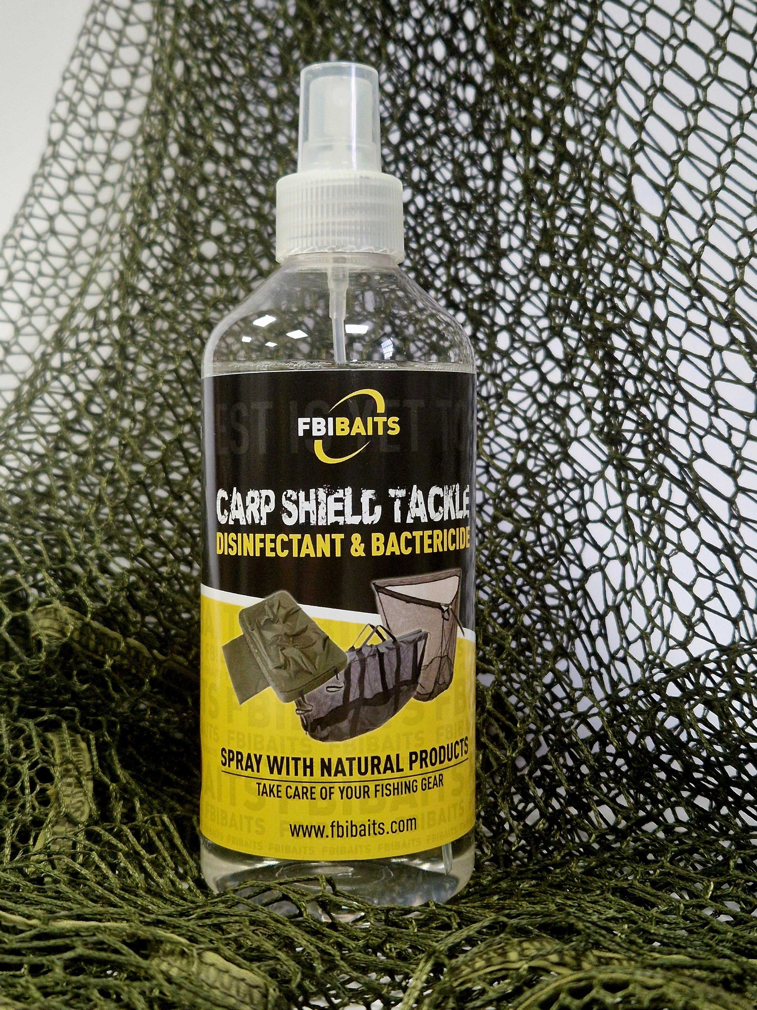 Spray disinfettante Carp Shield  Tackle a largo spettro per guadini, sacche e materassini
